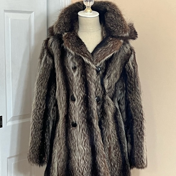 Vintage Hopper Furs Mid Length Raccoon Coat. Sz S-M - Picture 3 of 16